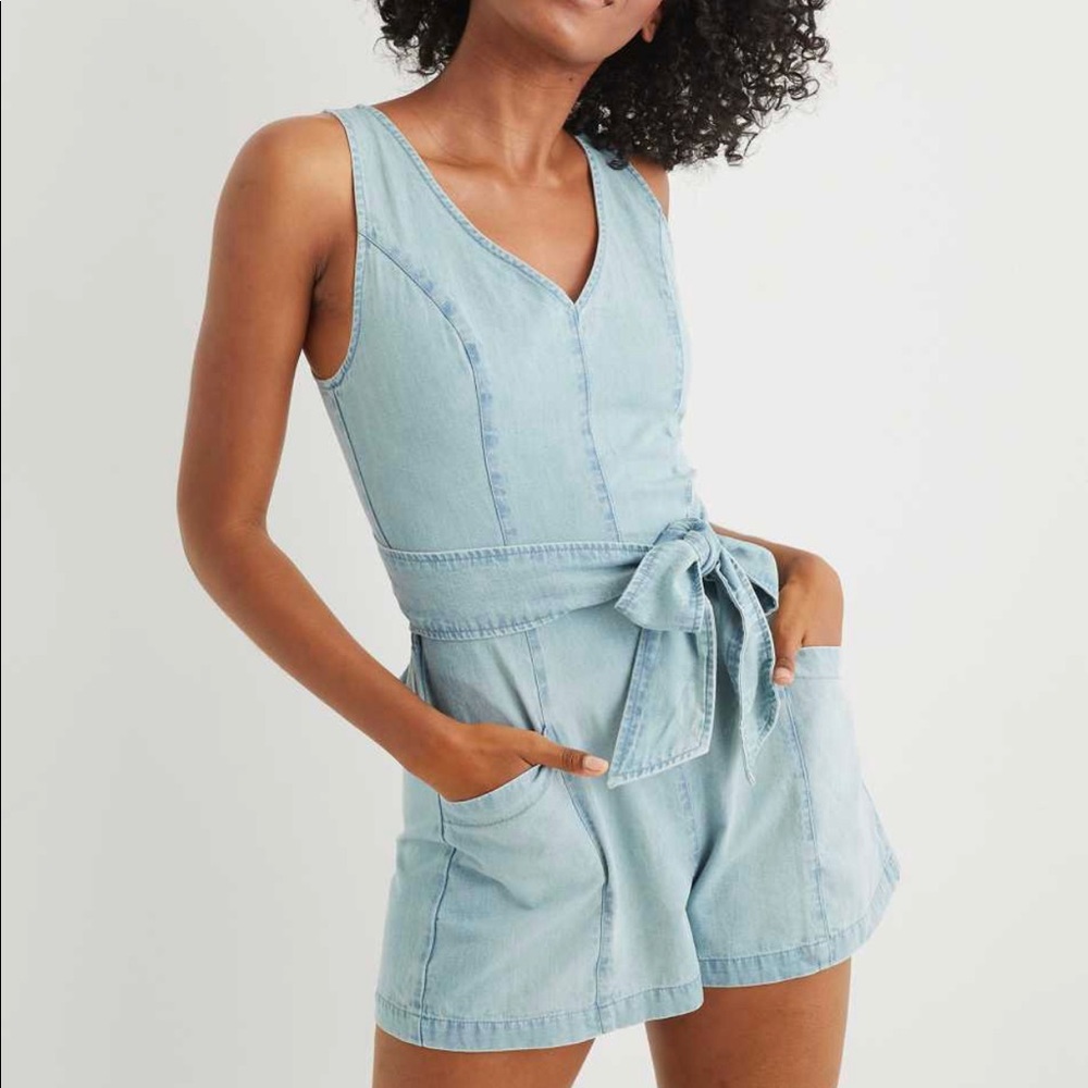NWT aerie wrap back romper in blue linen